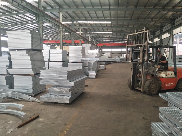 走道鋼格柵.jpg 走道鋼格柵.jpg